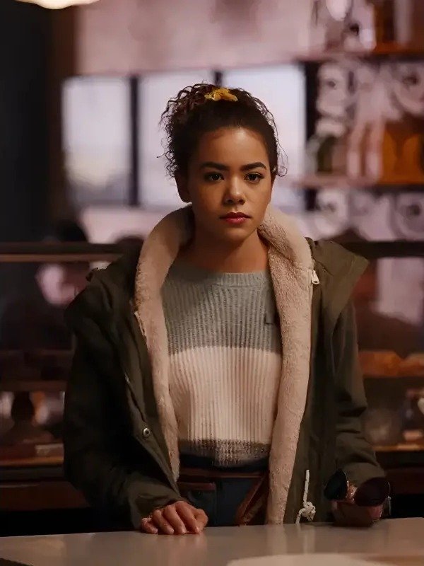 Ginny & Georgia S02 Antonia Gentry Green Jacket