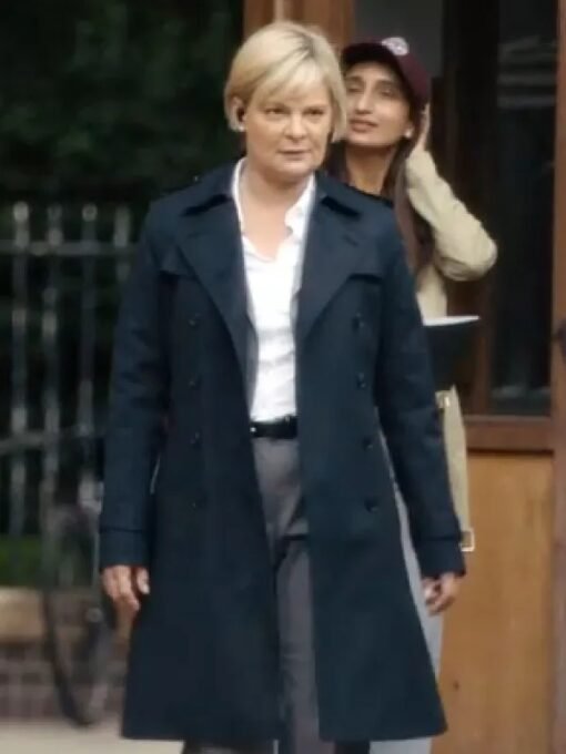Prime Target Martha Plimpton Black Coat