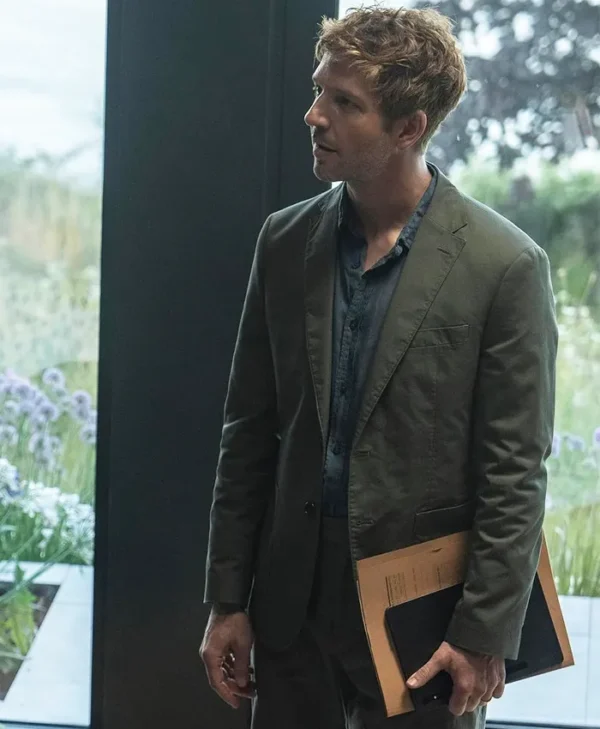 Damien Molony Bergerac S01 green blazer